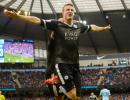 EPL PHOTOS: Leicester City take giant step towards title