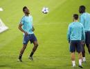 Mikel wants Hiddink to extend Chelsea stay beyond season-end