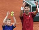 Djokovic, Serena avoid distractions of French Open 'circus'