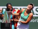 Azarenka stuns erratic Williams in Indian Wells final