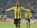 Bundesliga: Dortmund's Aubameyang scores four; Bayern draw