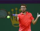 Wawrinka knocked out of Shanghai Open; Djokovic, Murray enter quarters