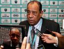 Brazil soccer legend Carlos Alberto dies aged 72