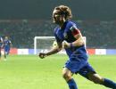 ISL: Forlan strikes as Mumbai snap ATK's dream run, go top