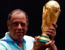 Brazilian football great Carlos Alberto Torres dies