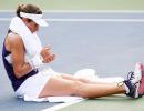 SCARY! Konta collapses but recovers to reach third round