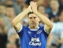 Everton manager hails 'perfect player' Barry