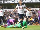 EPL PHOTOS: Tottenham's Kane sinks Sunderland then stretchered off