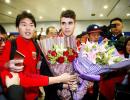 Oscar arrives in China to Shanghai SIPG fans cheers