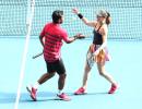 Indians at Australian Open: Paes-Hingis ease into quarters