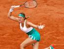 'Kiki' Mladenovic feeds off home crowd to advance in Paris