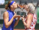 Mattek-Sands and Safarova win French Open doubles