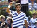 King of Queen's Murray falls in first round as top three seeds exit