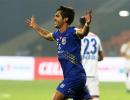 Indian football round-up: Mumbai City FC strike late to down FC Goa