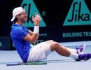 Pouille wraps up 10th Davis Cup title for France