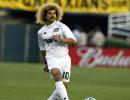 Mumbai fans get a chance to watch Valderrama, Desailly play!