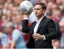 Lampard returns to Chelsea as manager