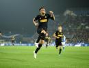 Football PIX: Inter move to top; Mueller saves Bayern