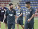 Fit-again Messi trains ahead of Champions League game