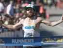 American wins golden toilet roll after 63-hour run