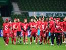 Bayern Munich clinch 8th consecutive Bundesliga crown