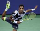 Auger-Aliassime knocks out Murray in straight sets