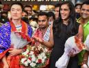 Sindhu gets rousing welcome in Hyderabad