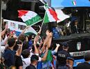 Champions Italy gets rousing welcome in Rome