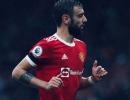 United's Fernandes involved in car crash but unhurt