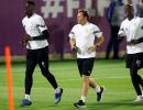 Once jobless, Mendy now carries Senegal's hopes at WC