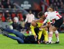 Europa League: PSV fan attacks Sevilla keeper