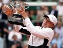 French Open PIX: Swiatek nearly drops the Cup!