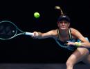 Aus Open: Ukrainian qualifier, Noskova reach quarters