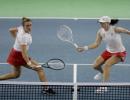 Swiatek leads Poland to historic win over Czechs