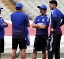 'Take a chill pill': Manjrekar blasts Gambhir