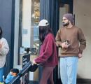 Kohli-Anushka Take A Stroll In London