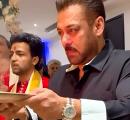Salman Performs Aarti On Ganesh Chaturthi