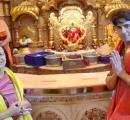 Sidharth Prays For Daughter At Siddhivinayak Temple