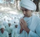 'Gandhi Had The Guts To Get Up And Go On'