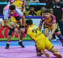 PKL: Titans hold off Panthers to open account