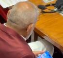 Maha minister faces flak for playing rummy during assembly session