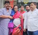 Cong neta forced to wear saree by BJP workers for Modi post