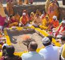 Maha aarti at Bhojshala; Muslims offer namaaz at homes amid protest