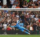 EPL PIX: Fulham hold United; Everton down Brighton