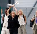 PIX: England Lionesses return home to heroes' welcome