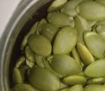Why Nutritionists Love Pumpkin Seeds: 8 Facts