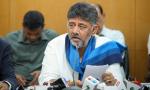 More Shivakumar loyalists land in Delhi as K'taka power tussle intensifies