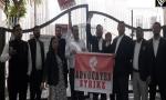Delhi lawyers call off strike after police allow physical evidence