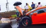 Speeding Lamborghini crashes on Mumbai coastal road