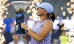 PIX: Swiatek downs Paolini to win first Cincinnati Open title